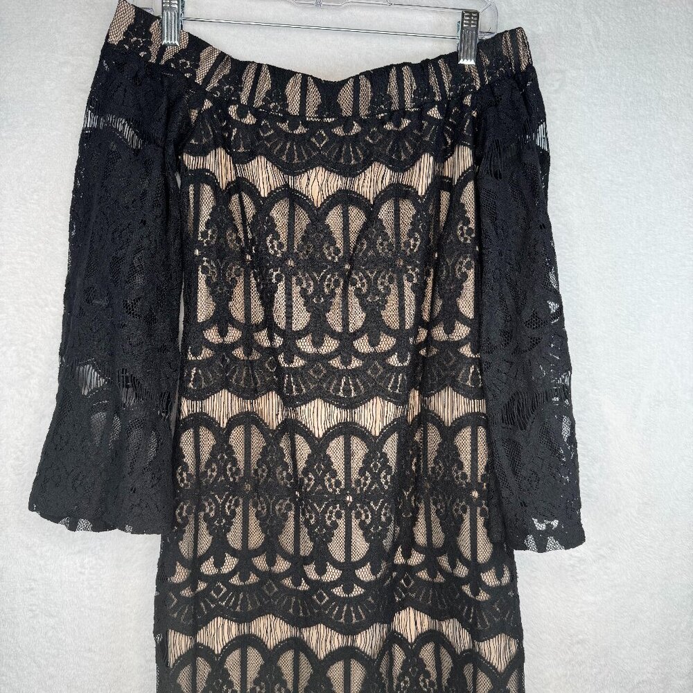 Small Lace Dress off the shoulder